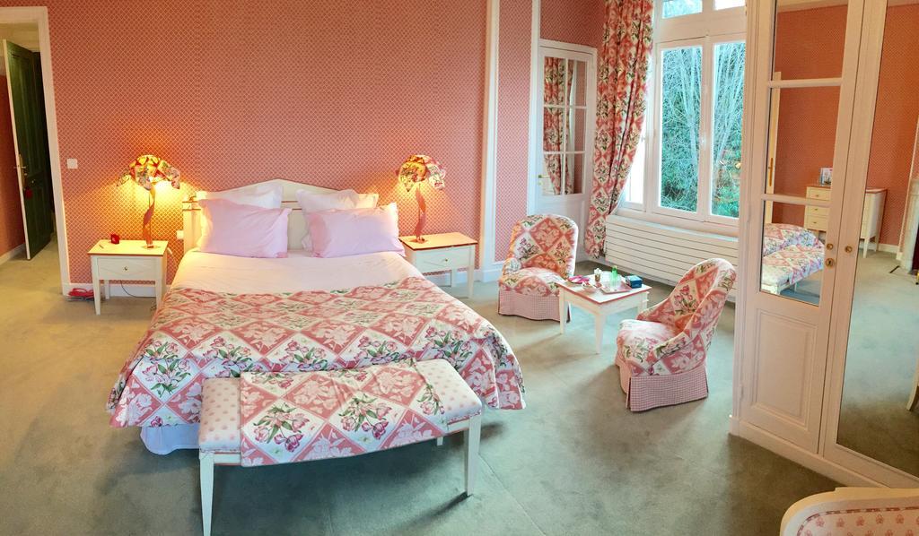 Manoir De Benerville Bed & Breakfast Довил Екстериор снимка