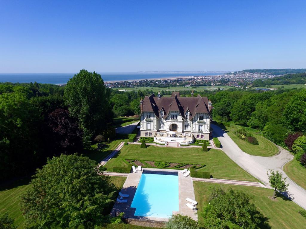 Manoir De Benerville Bed & Breakfast Довил Екстериор снимка