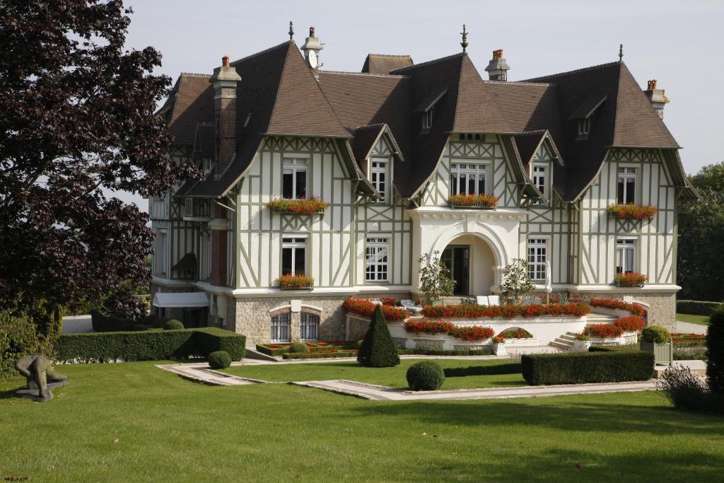 Manoir De Benerville Bed & Breakfast Довил Екстериор снимка
