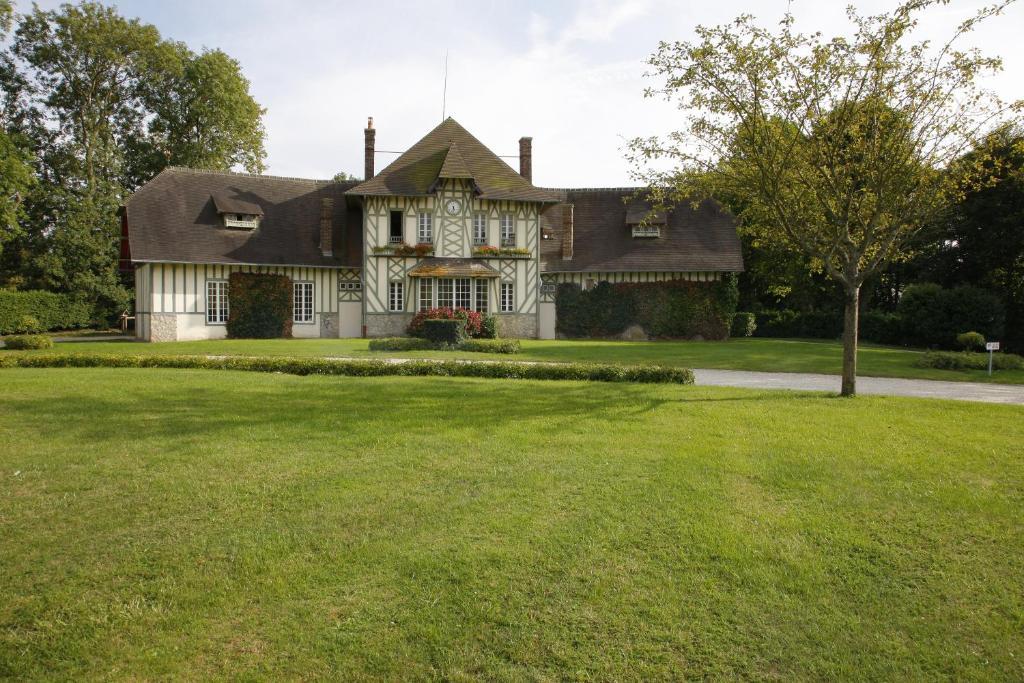 Manoir De Benerville Bed & Breakfast Довил Екстериор снимка
