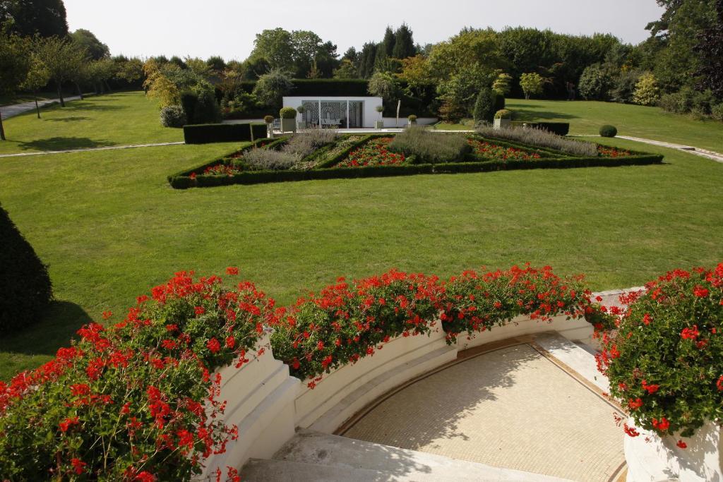 Manoir De Benerville Bed & Breakfast Довил Екстериор снимка