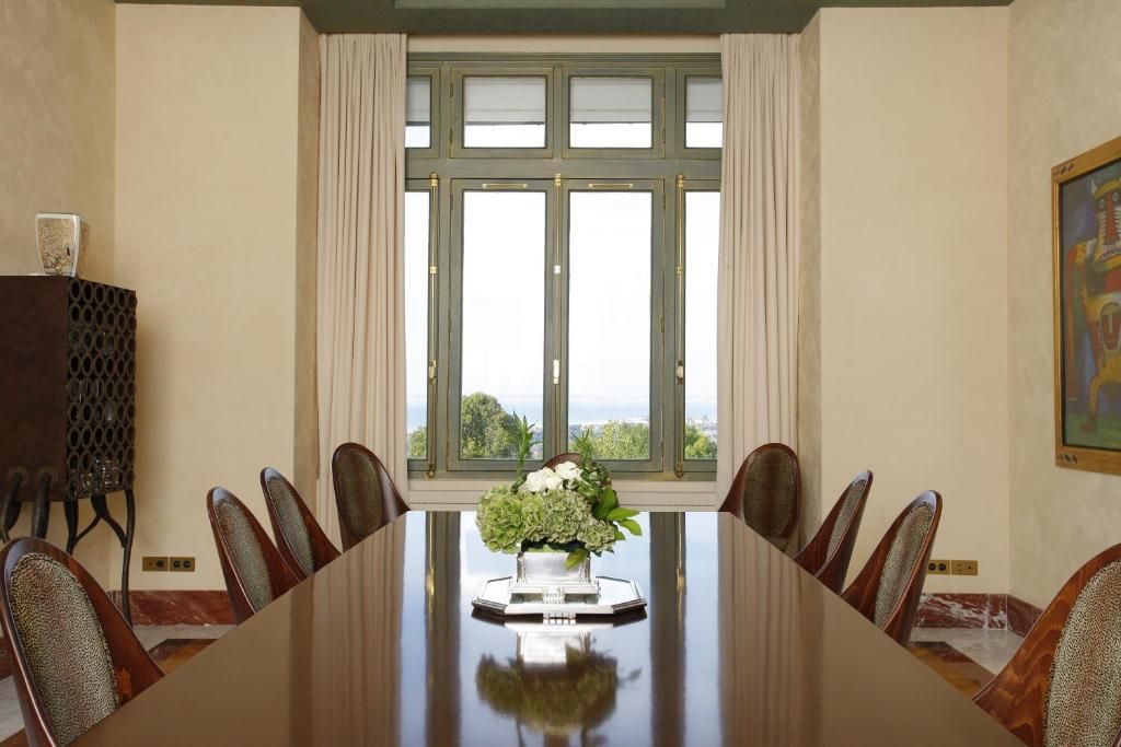 Manoir De Benerville Bed & Breakfast Довил Екстериор снимка